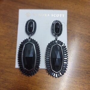 KENDRA SCOTT KAKI STATEMENT BLACK EARRINGS